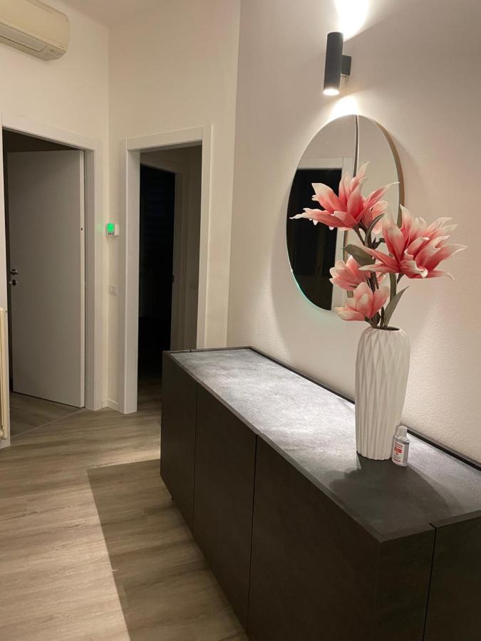 Apartamento Un Balcone Sul Centro Storico Reggio Emilia Exterior foto